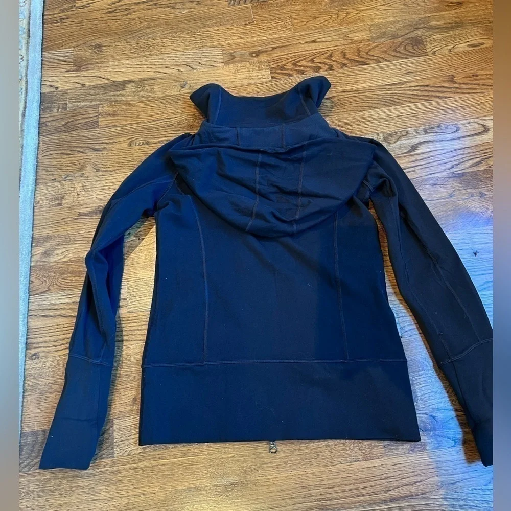 LULULEMON Vintage Define zip up jacket with hood black size 6